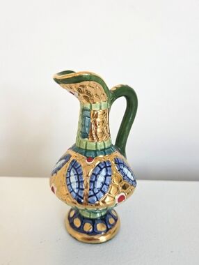 Italian Handpainted Pinturicchio Ceramic Vase